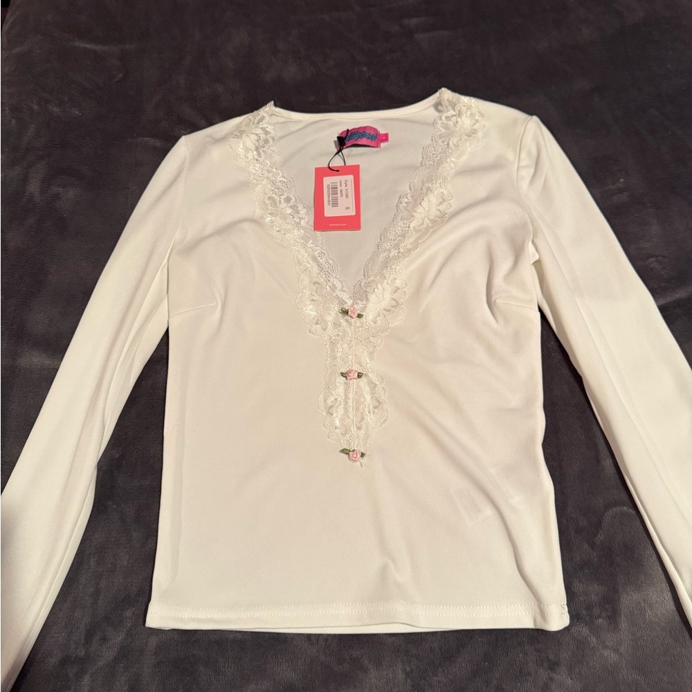 Edikted White Lace Detail Long Sleeve Top